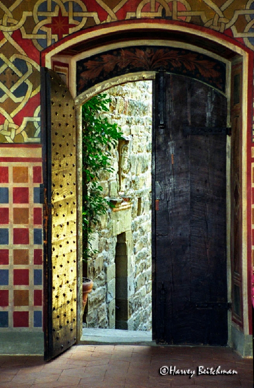 Poppi doorway 43-18a7.jpg